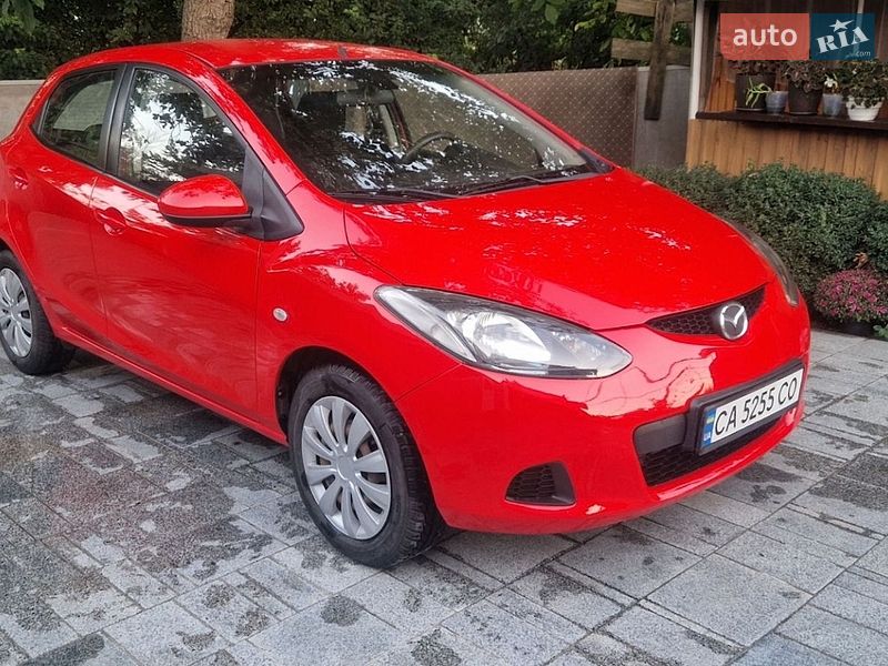Хетчбек Mazda 2 2009 в Звенигородці