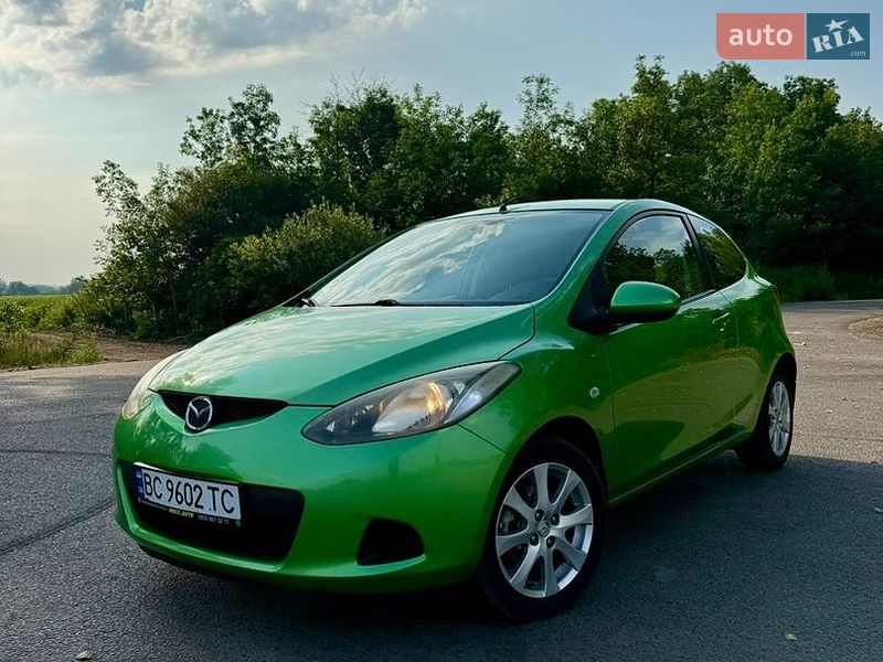 Хэтчбек Mazda 2 2009 в Львове