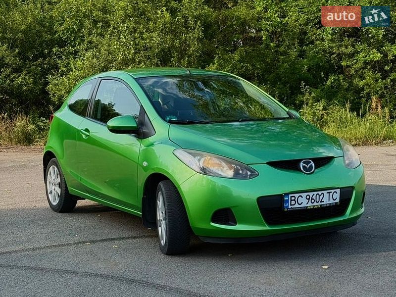 Хэтчбек Mazda 2 2009 в Львове