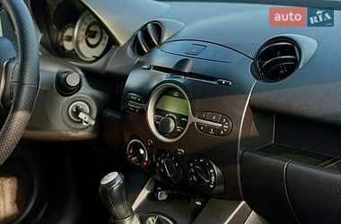 Хэтчбек Mazda 2 2009 в Львове