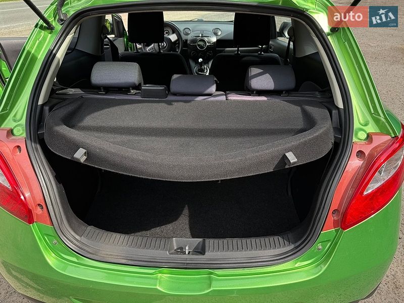 Хэтчбек Mazda 2 2009 в Львове