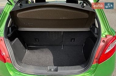 Хэтчбек Mazda 2 2009 в Львове