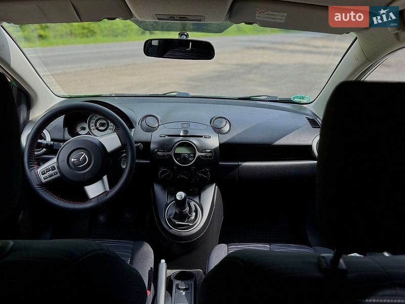 Хэтчбек Mazda 2 2009 в Львове