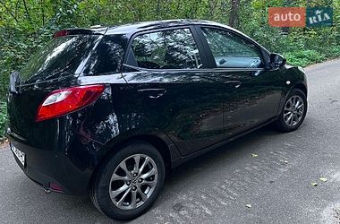 Хетчбек Mazda 2 2011 в Києві
