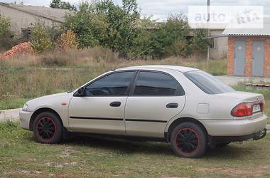 Седан Mazda 323 1997 в Ладыжине