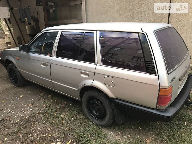 Универсал Mazda 323 1987 в Николаеве