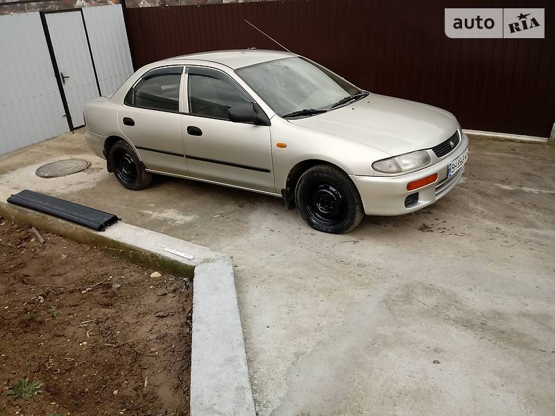 Седан Mazda 323 1996 в Одессе