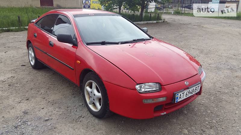 Лифтбек Mazda 323 1995 в Снятине