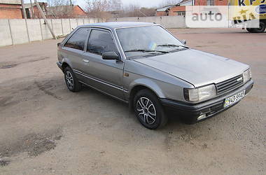 Хэтчбек Mazda 323 1988 в Ровно
