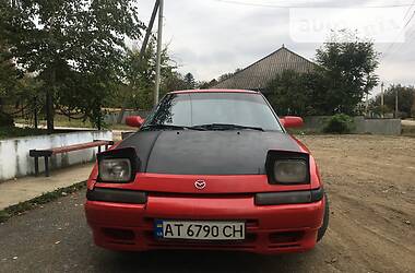 Купе Mazda 323 1990 в Кельменцях
