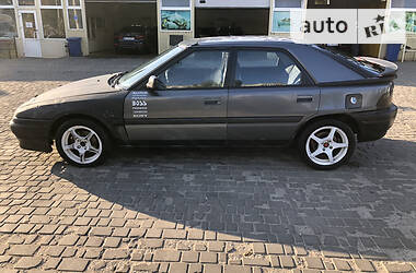 Лифтбек Mazda 323 1992 в Одессе