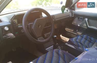 Хэтчбек Mazda 323 1986 в Червонограде