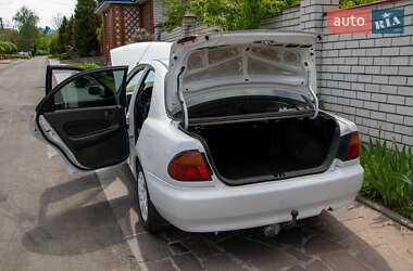 Седан Mazda 323 1998 в Днепре