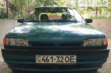 Седан Mazda 323 1994 в Одесі