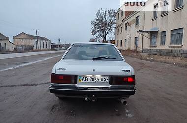 Седан Mazda 323 1988 в Тульчині