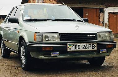Седан Mazda 323 1987 в Бродах