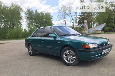 Седан Mazda 323 1992 в Львове