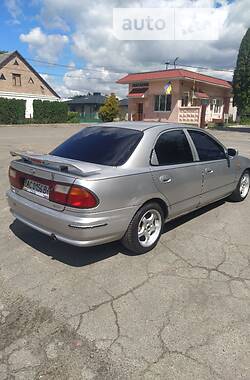 Седан Mazda 323 1998 в Луцке