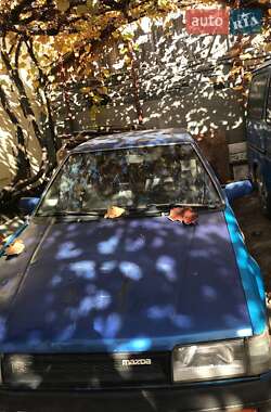Хэтчбек Mazda 323 1986 в 