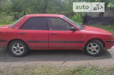 Седан Mazda 323 1994 в Мирнограде