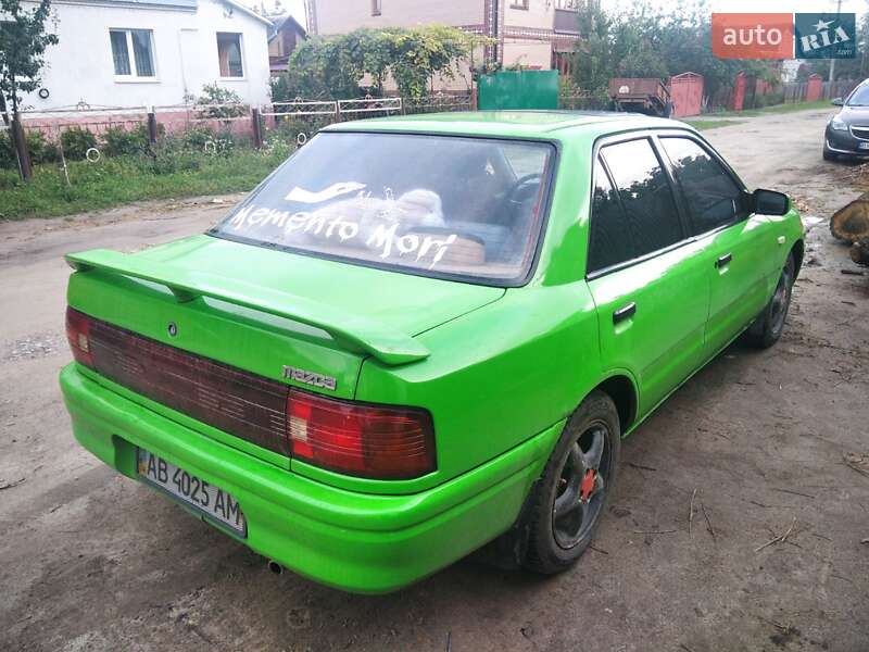 Седан Mazda 323 1991 в Ізяславі