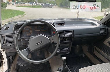 AUTO.RIA – Продам Мазда 323 1987 (CE0384AC) бензин 1.3 хетчбек бу
