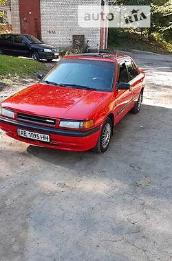 Седан Mazda 323 1991 в Каменском
