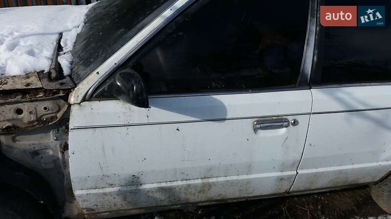 Хэтчбек Mazda 323 1986 в Калуше