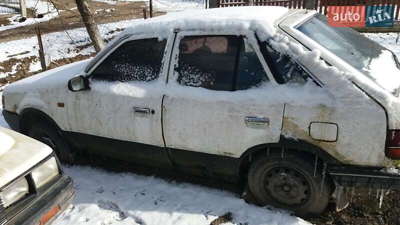 Хэтчбек Mazda 323 1986 в Калуше
