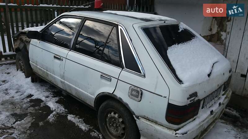 Хэтчбек Mazda 323 1986 в Калуше