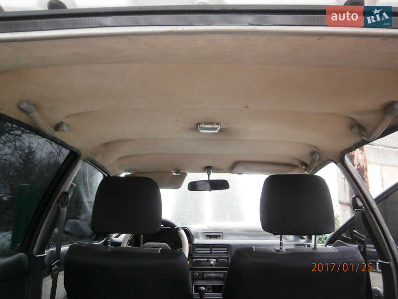 Хэтчбек Mazda 323 1986 в Калуше