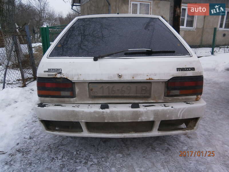 Хэтчбек Mazda 323 1986 в Калуше