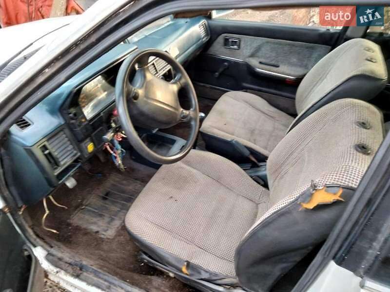 Хэтчбек Mazda 323 1978 в Николаеве Хэтчбек Mazda 323 1978 в Николаеве
