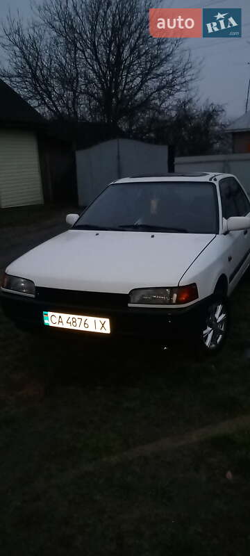 Mazda 323 1993