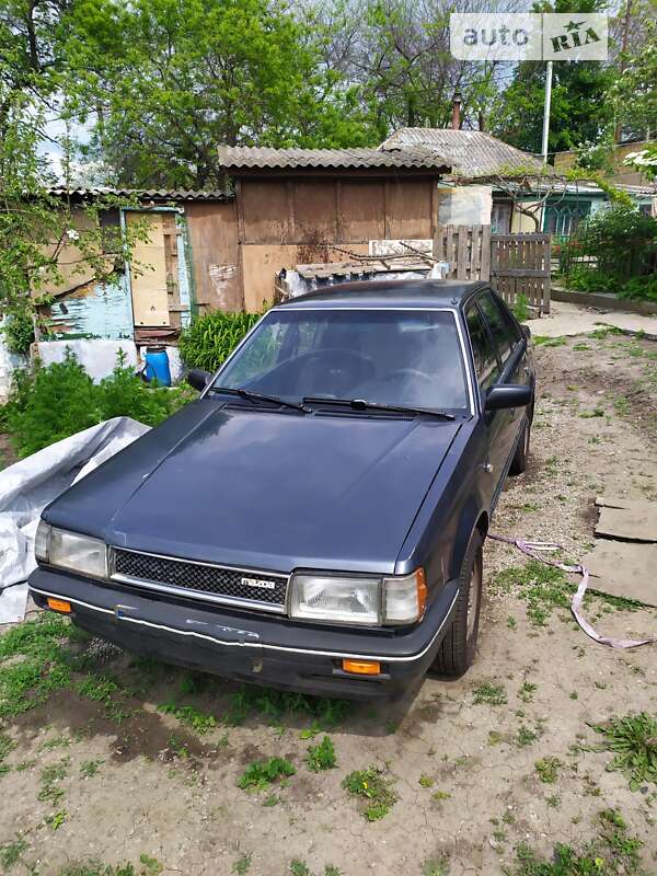Седан Mazda 323 1987 в Одесі