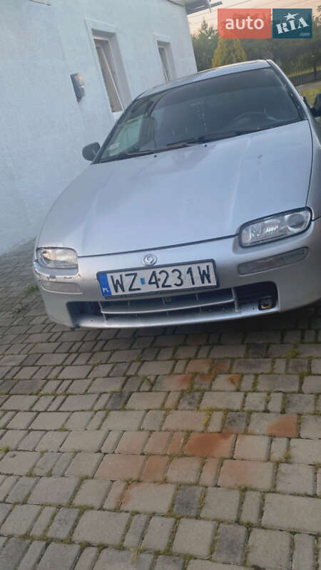 Хэтчбек Mazda 323 1995 в 