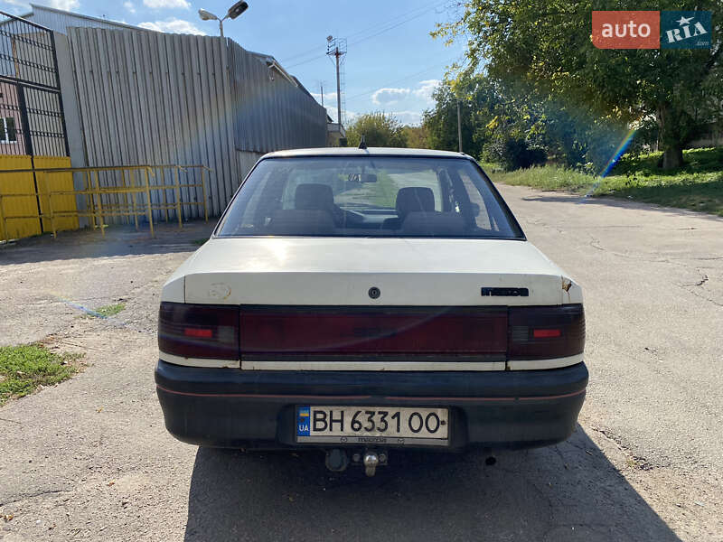 Седан Mazda 323 1992 в Олександрії