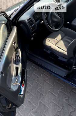 Седан Mazda 323 1997 в Одессе