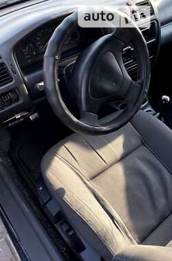 Седан Mazda 323 1997 в Одессе