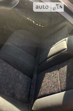 Седан Mazda 323 1997 в Одессе
