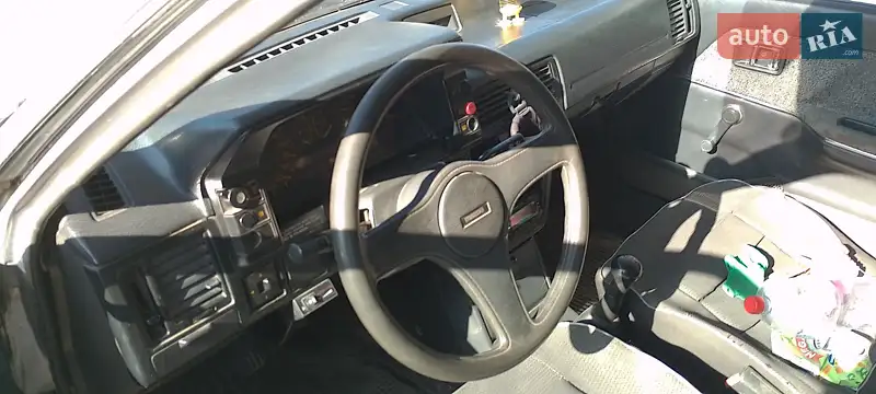 Mazda 323 1988