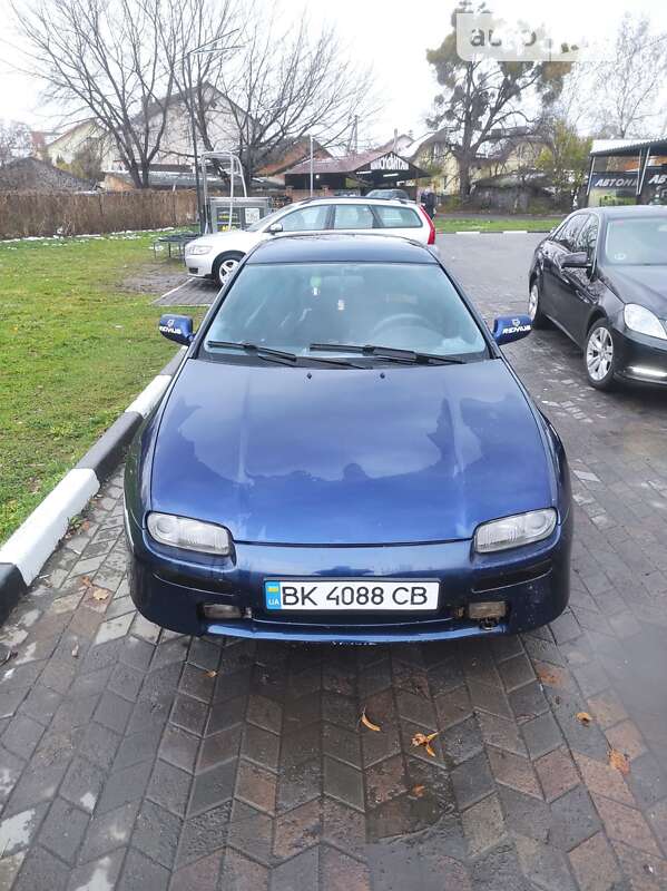 Хэтчбек Mazda 323 1996 в 