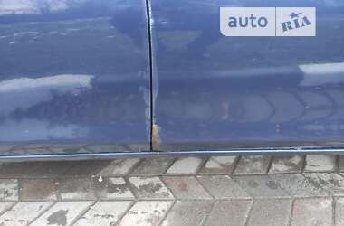 Хэтчбек Mazda 323 1996 в 