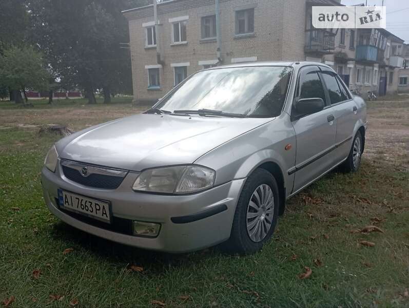 Седан Mazda 323 1999 в Києві