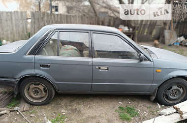 Седан Mazda 323 1987 в Павлограде