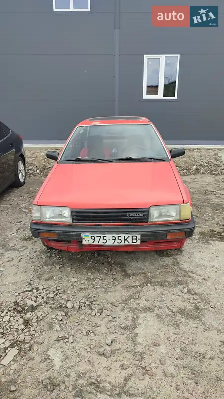 Mazda 323 1987