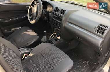 Седан Mazda 323 1998 в Кременчуге