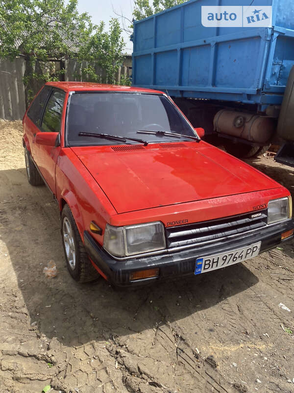 Хэтчбек Mazda 323 1985 в Вознесенске