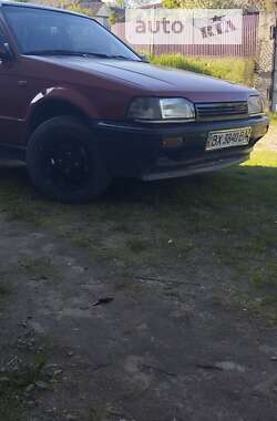 Седан Mazda 323 1987 в Изяславе