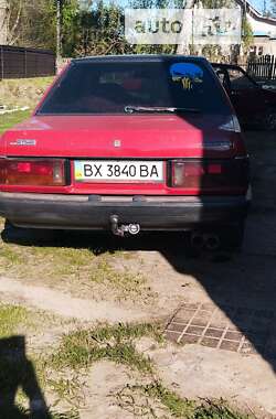 Седан Mazda 323 1987 в Ізяславі